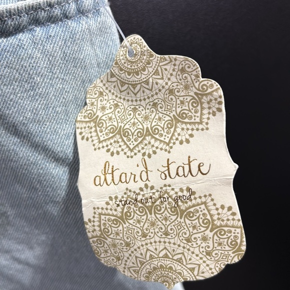 Altar’d State Light Wash,high rise,western silver belted,pocket,jean shorts - Picture 6 of 10